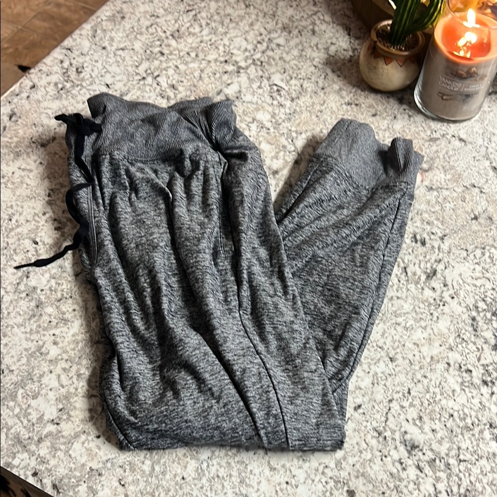 Calia By Carrie Underwood. Gray Jogger Pants